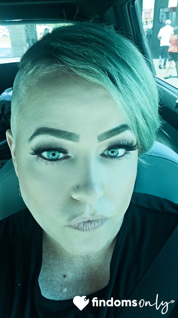 MistressCharlieV
