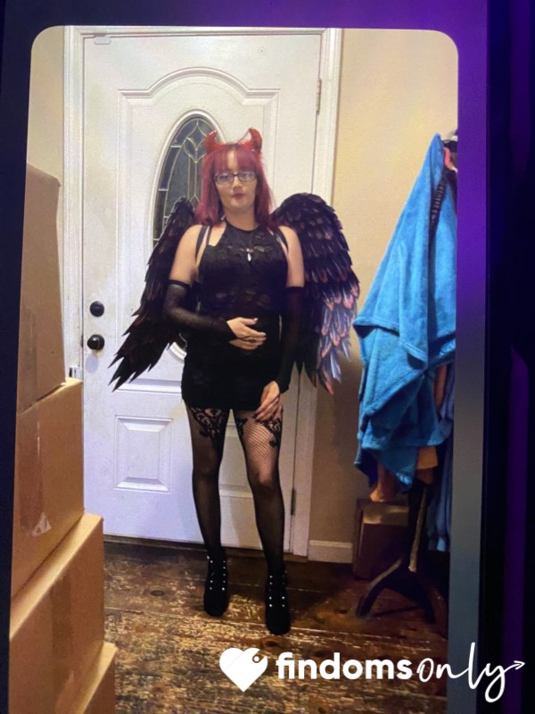 MistressKitten420777