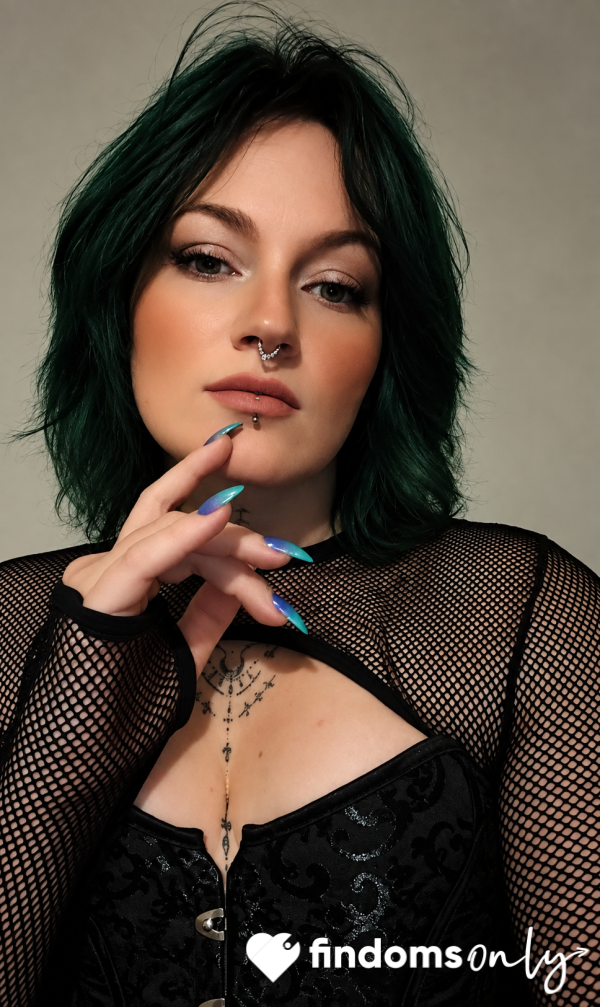 MistressLunalisse