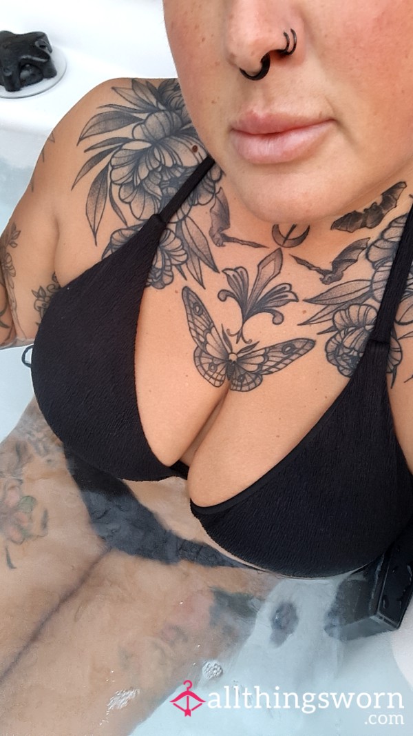 TattooedChubbyMilf