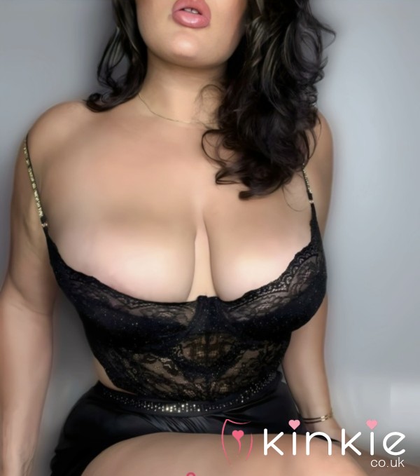 Nancy_wears