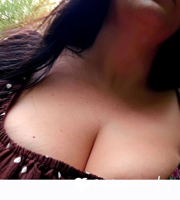 NinaTheBustyEnchantress