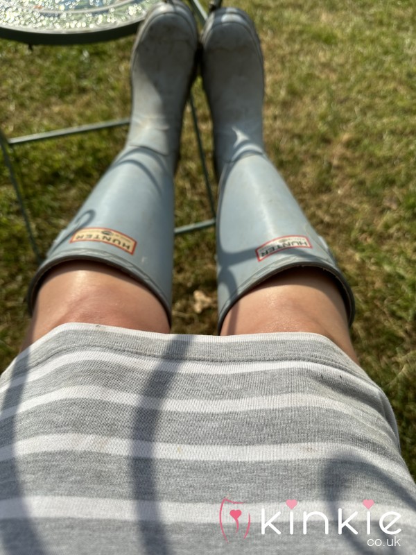 Ohs**ysocks@gmail.com