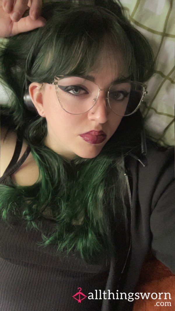 Otaku_Hotgirl