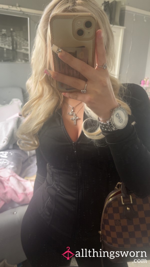 Petiteelle