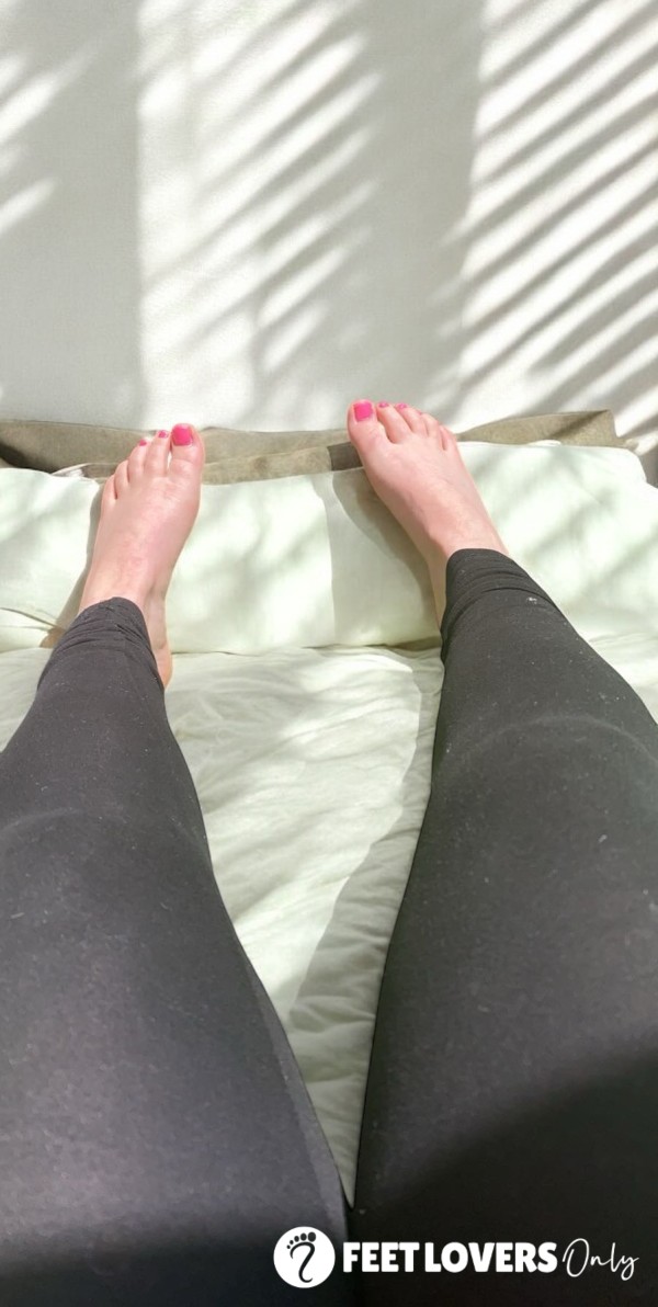 Prettylittlefeetx