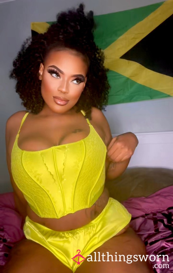 Queen_Monroee