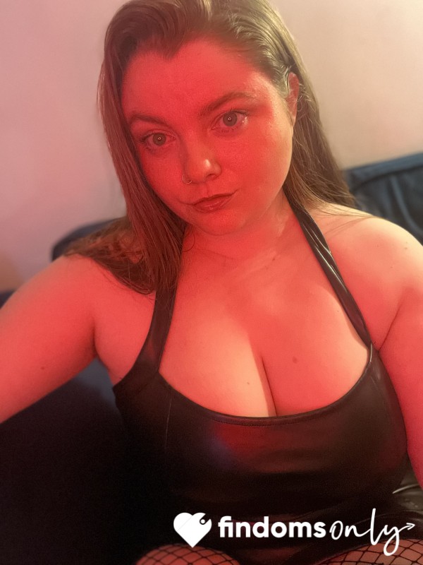Redhead_Roxxy