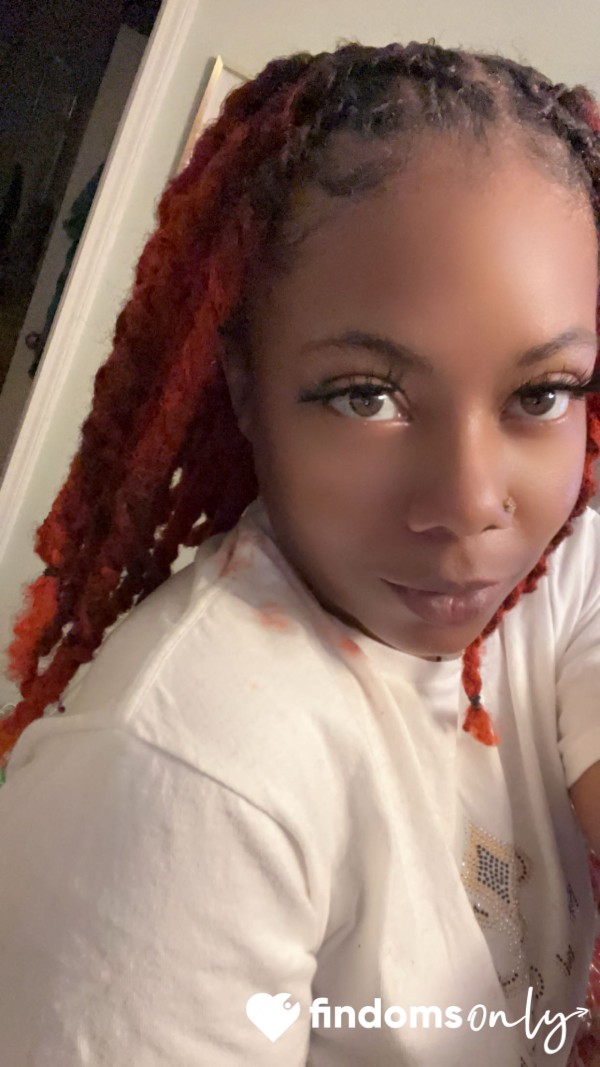 Redheadqueen319