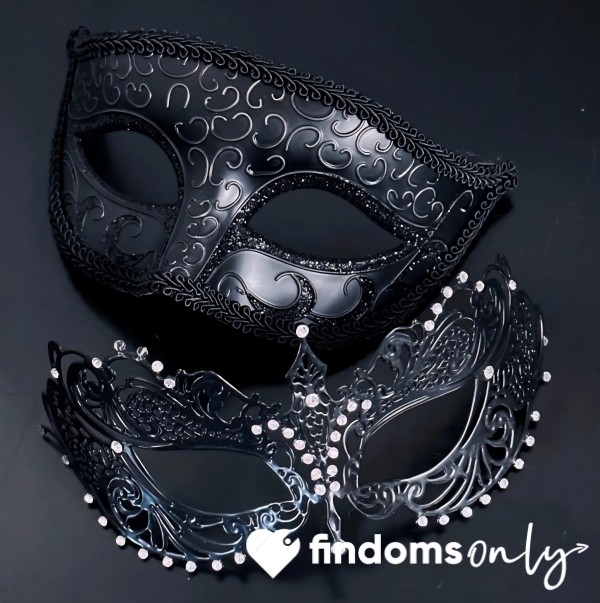 AllThingsWorn profile picture for @Rumour