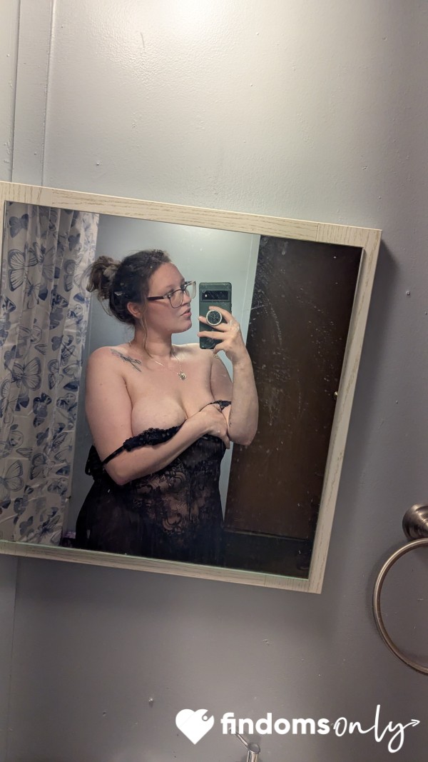 Selfiequeen6996