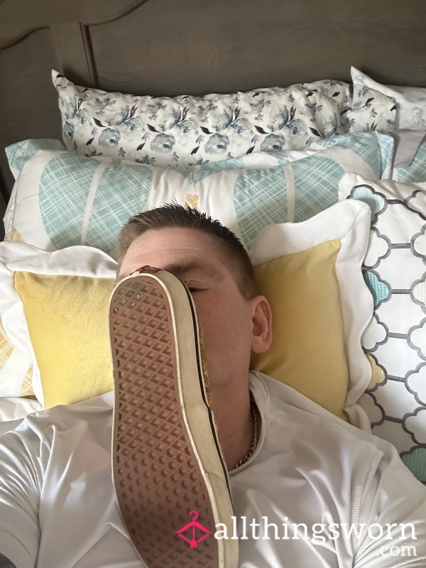 ShoeSniffingDumba**