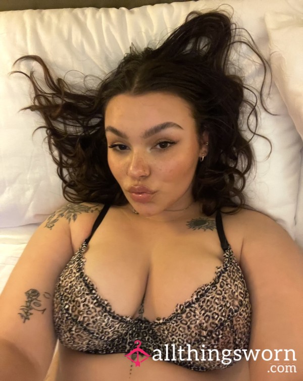 Tattedcurvybaddie