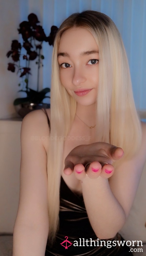 Theblondegoddessf