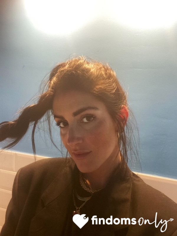 Theskinnybrunette