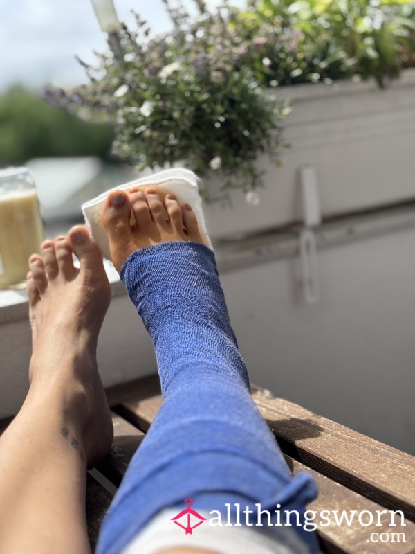 Toes_4_trouble