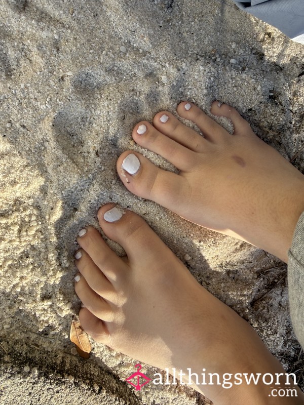 Whitetoesforthehoes