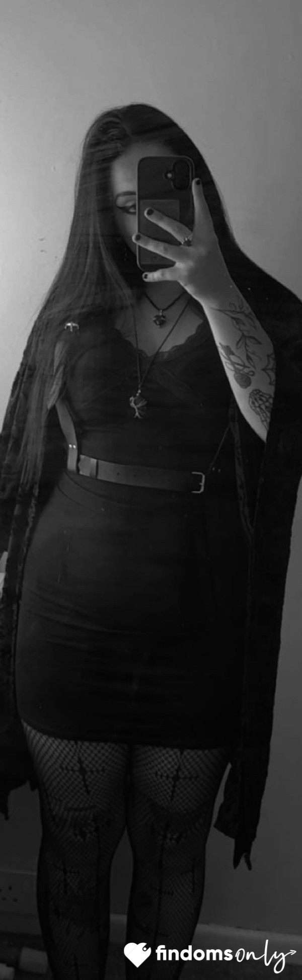 Yourgothicgoddess13